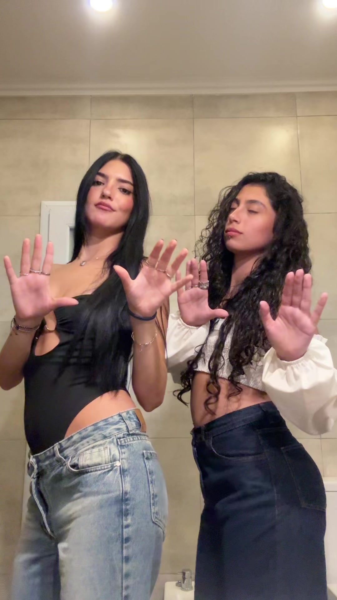@Carli🖤