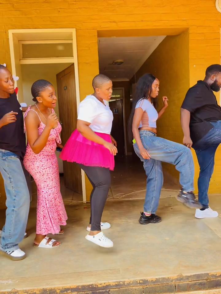 @Tshegofatso Lehihi