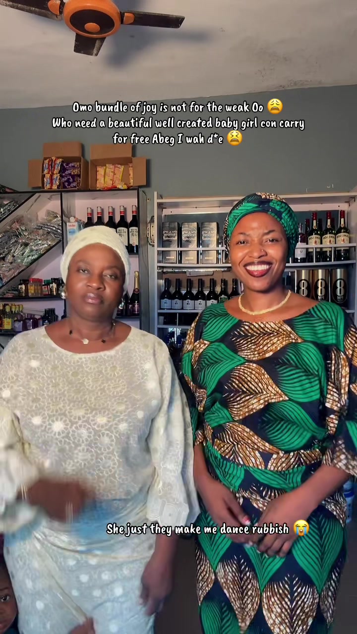 @Ayọ̀d&uacute;nn&iacute;