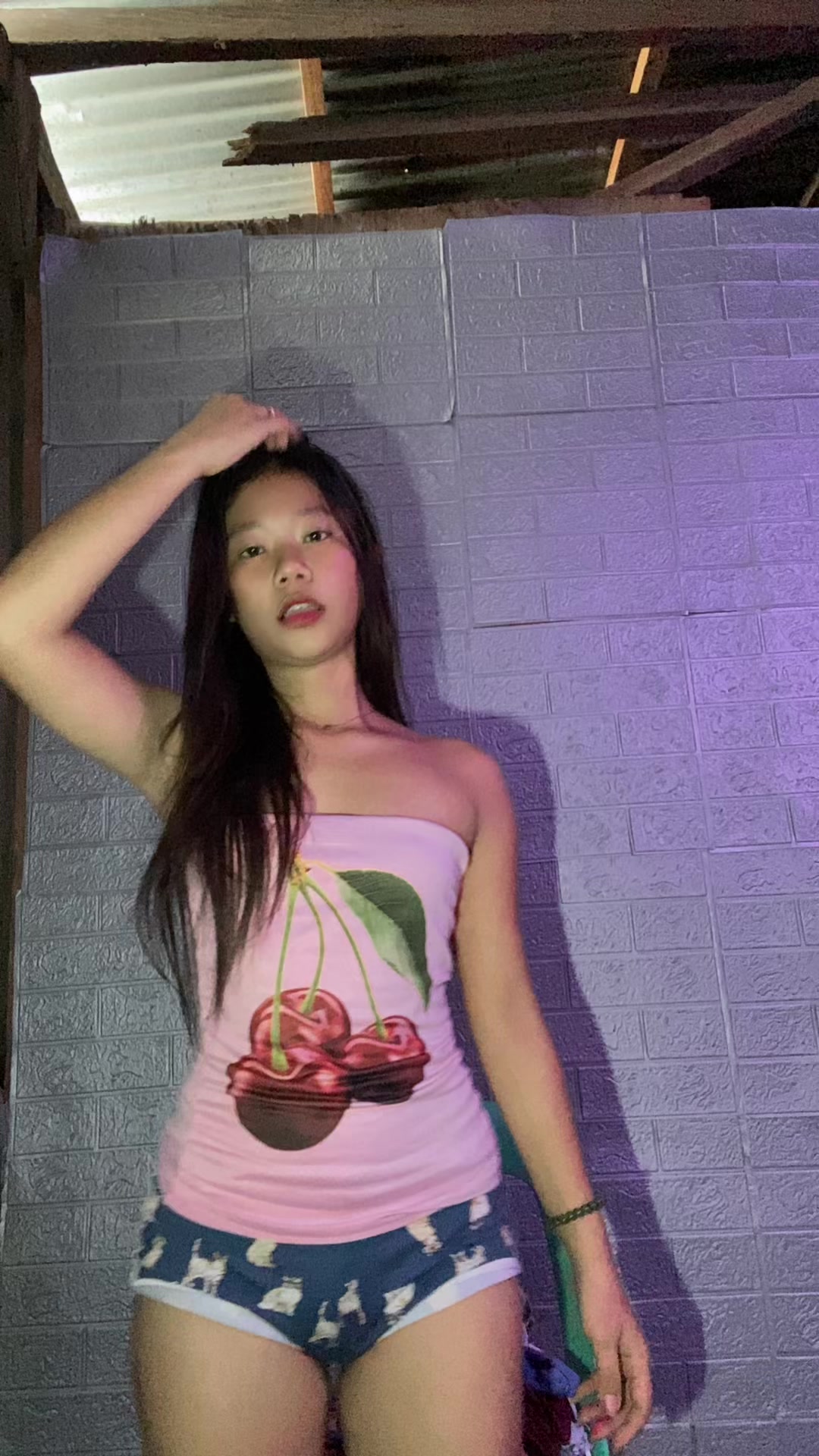 @damnchrstn