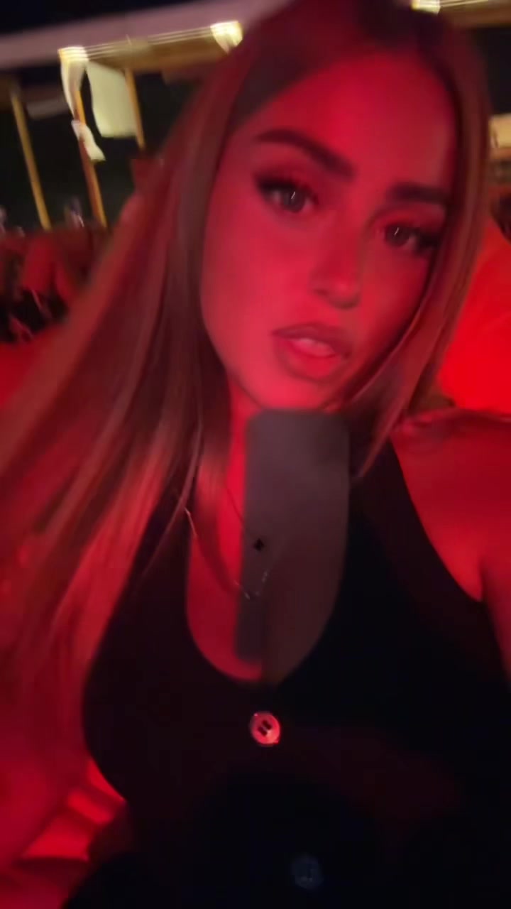 @👩🏼