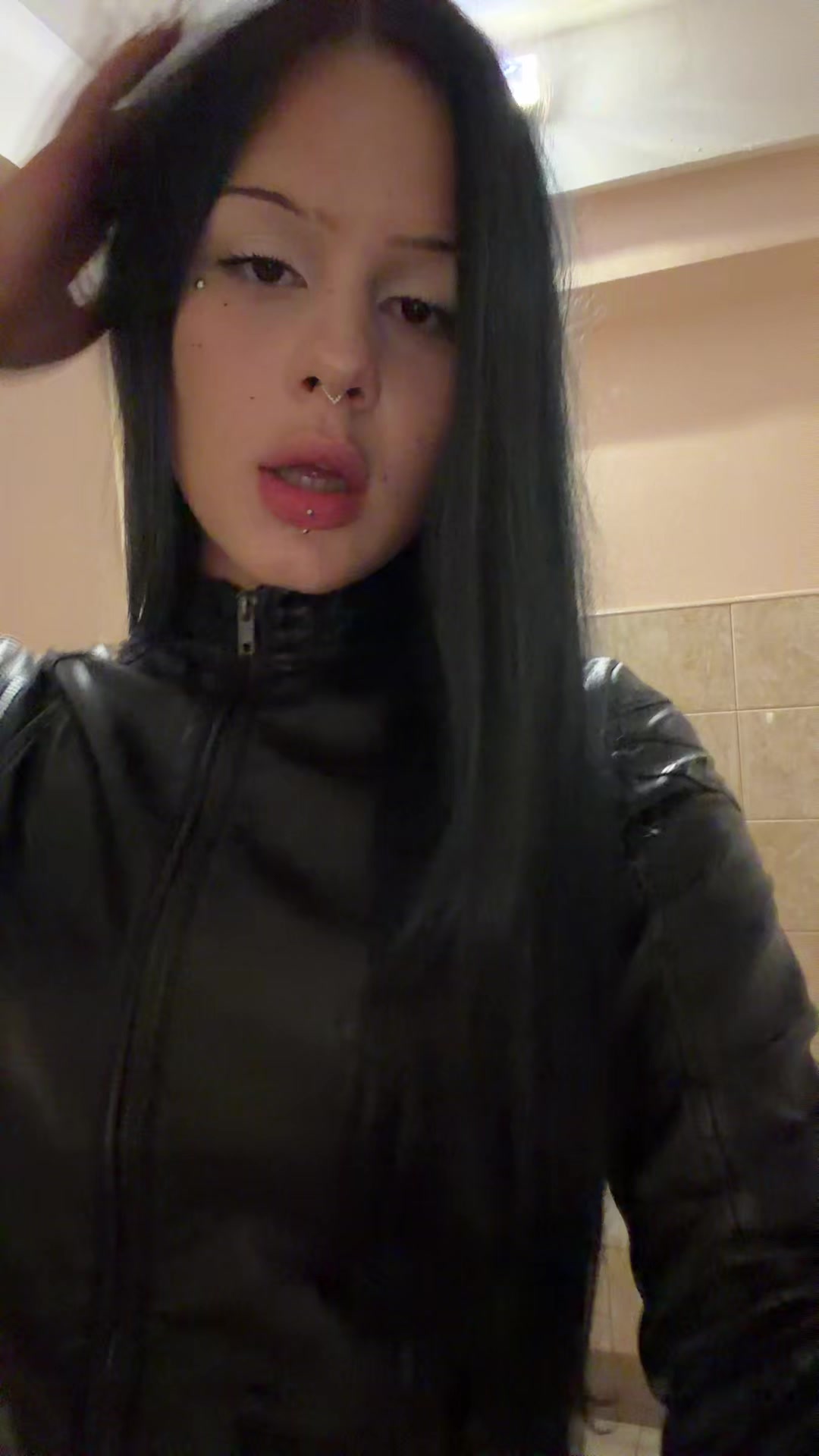 @МАКУКА