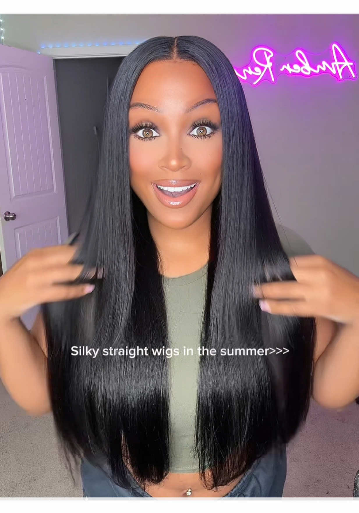 @Amber Rene&eacute;