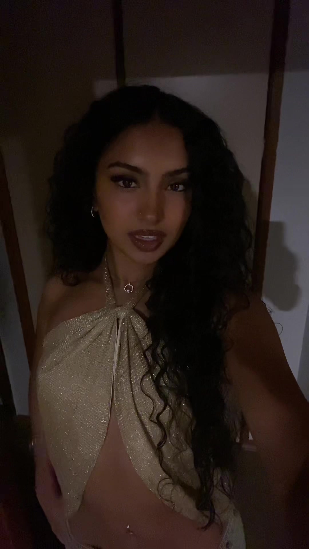 @ELLA-JANE