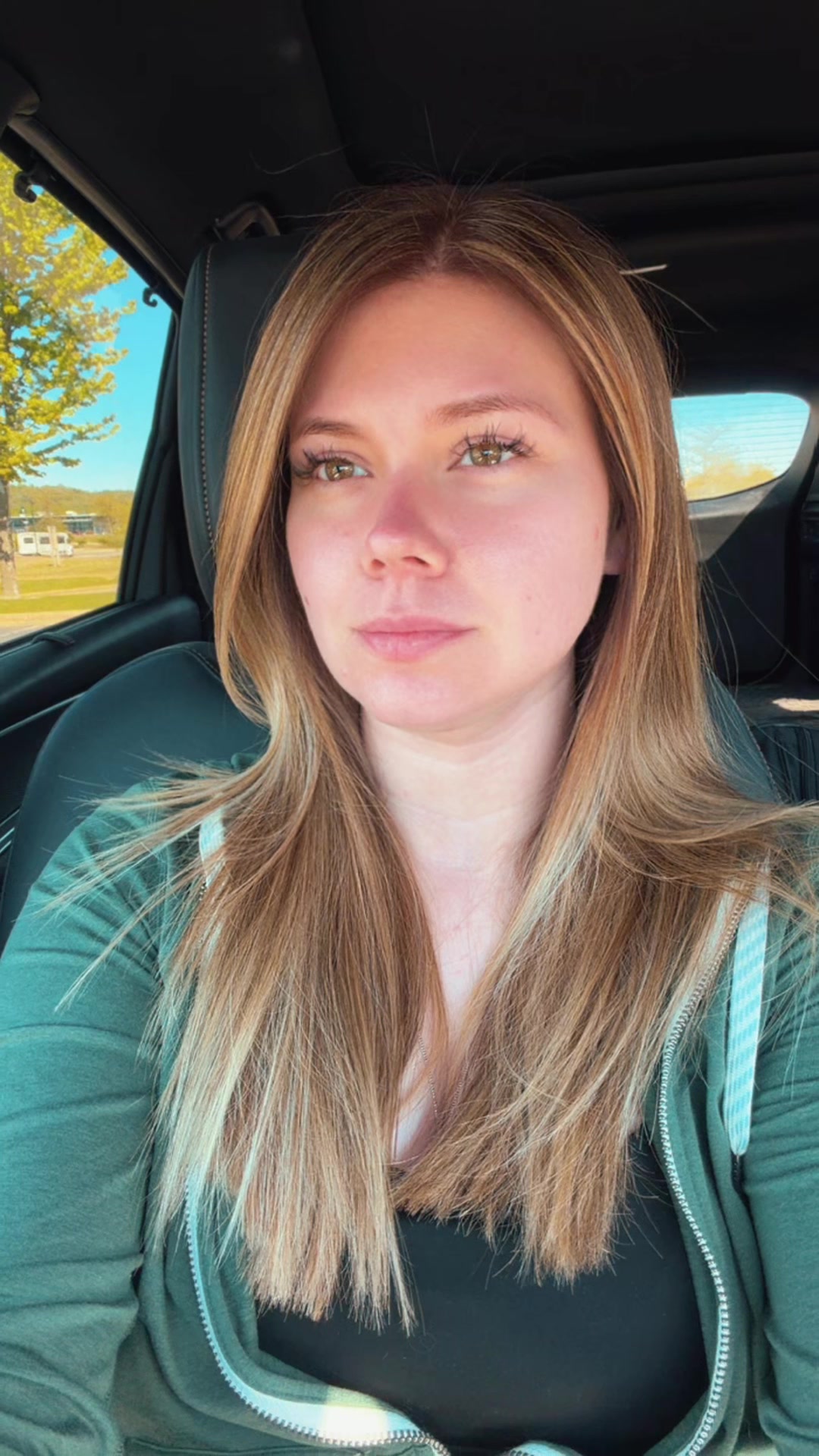 @christineselthun