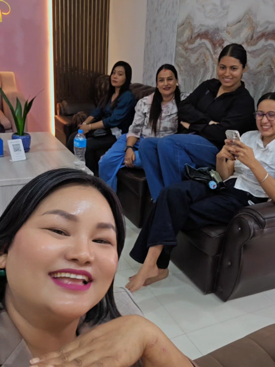 @Pesco Beauty Saloon by, Manita