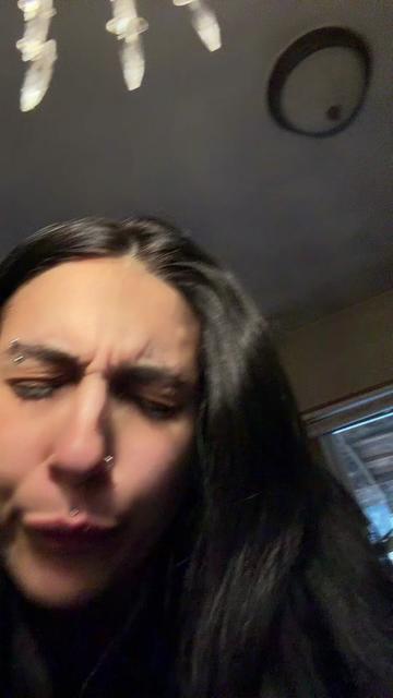 @Bre 🦇