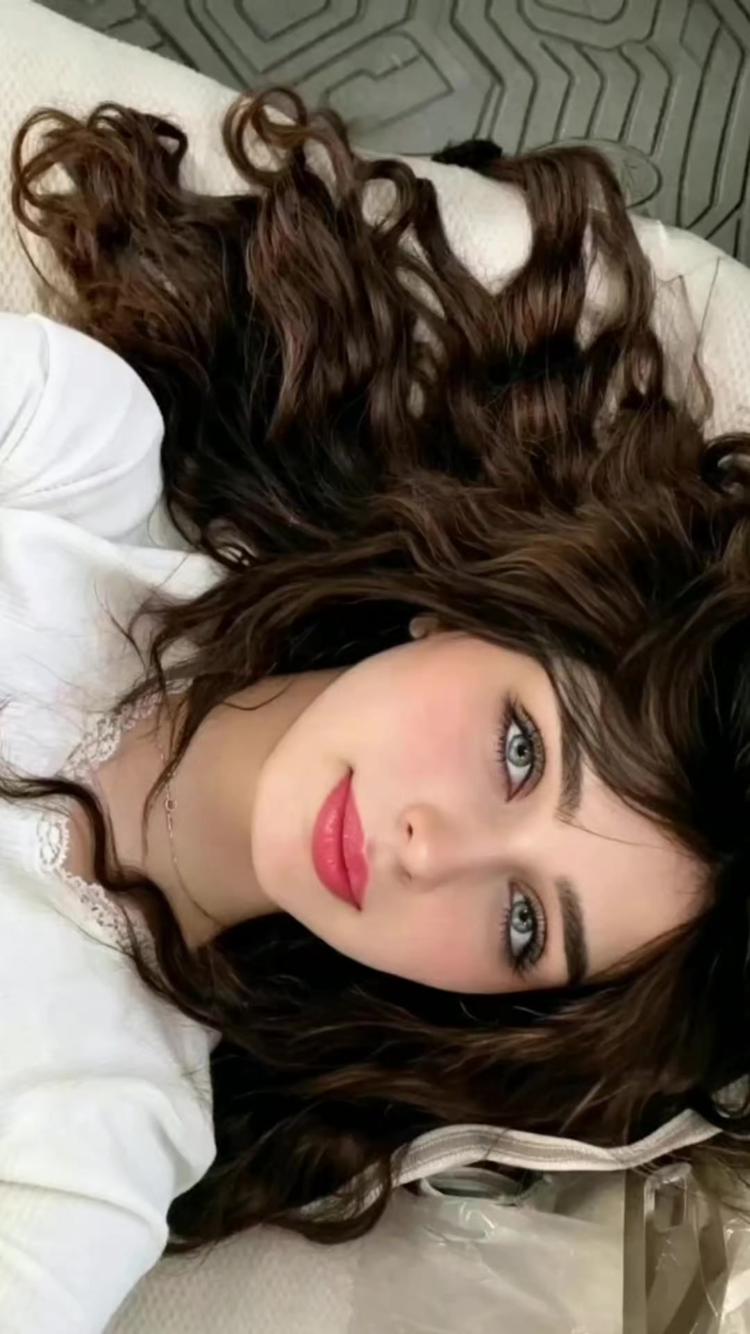 @من جهات اتصالك