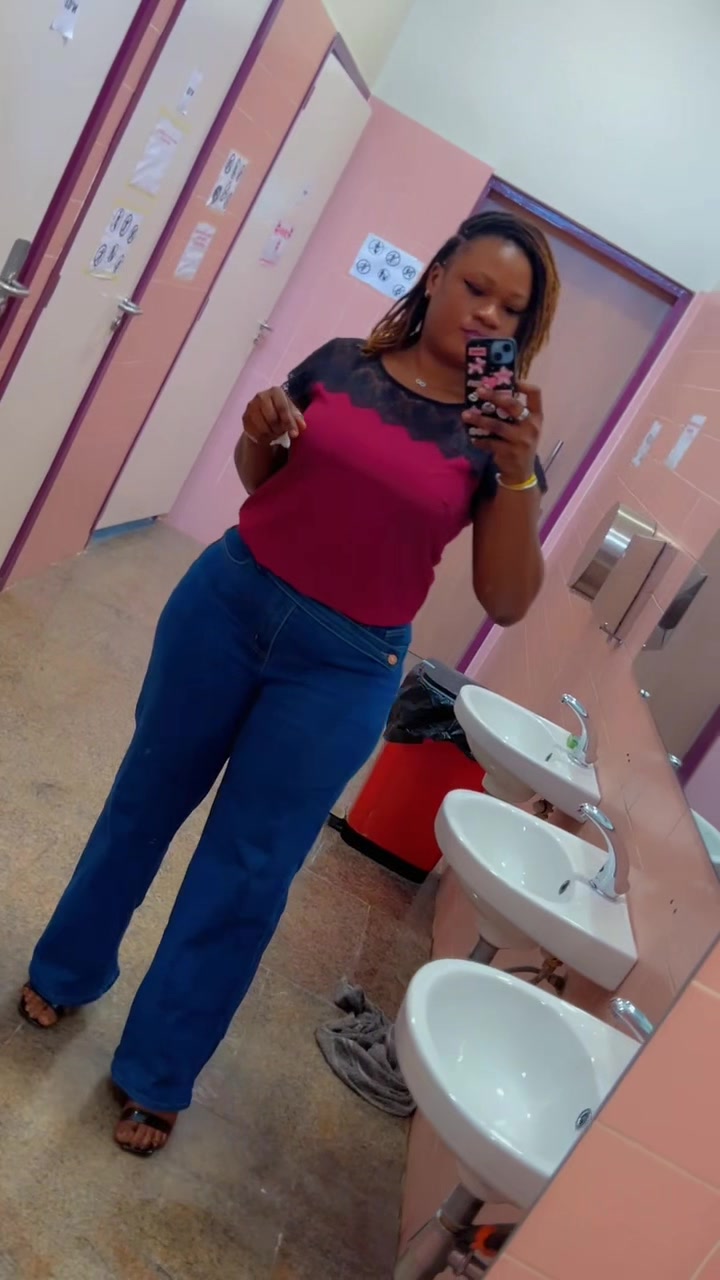 @Lacoquine@🥰