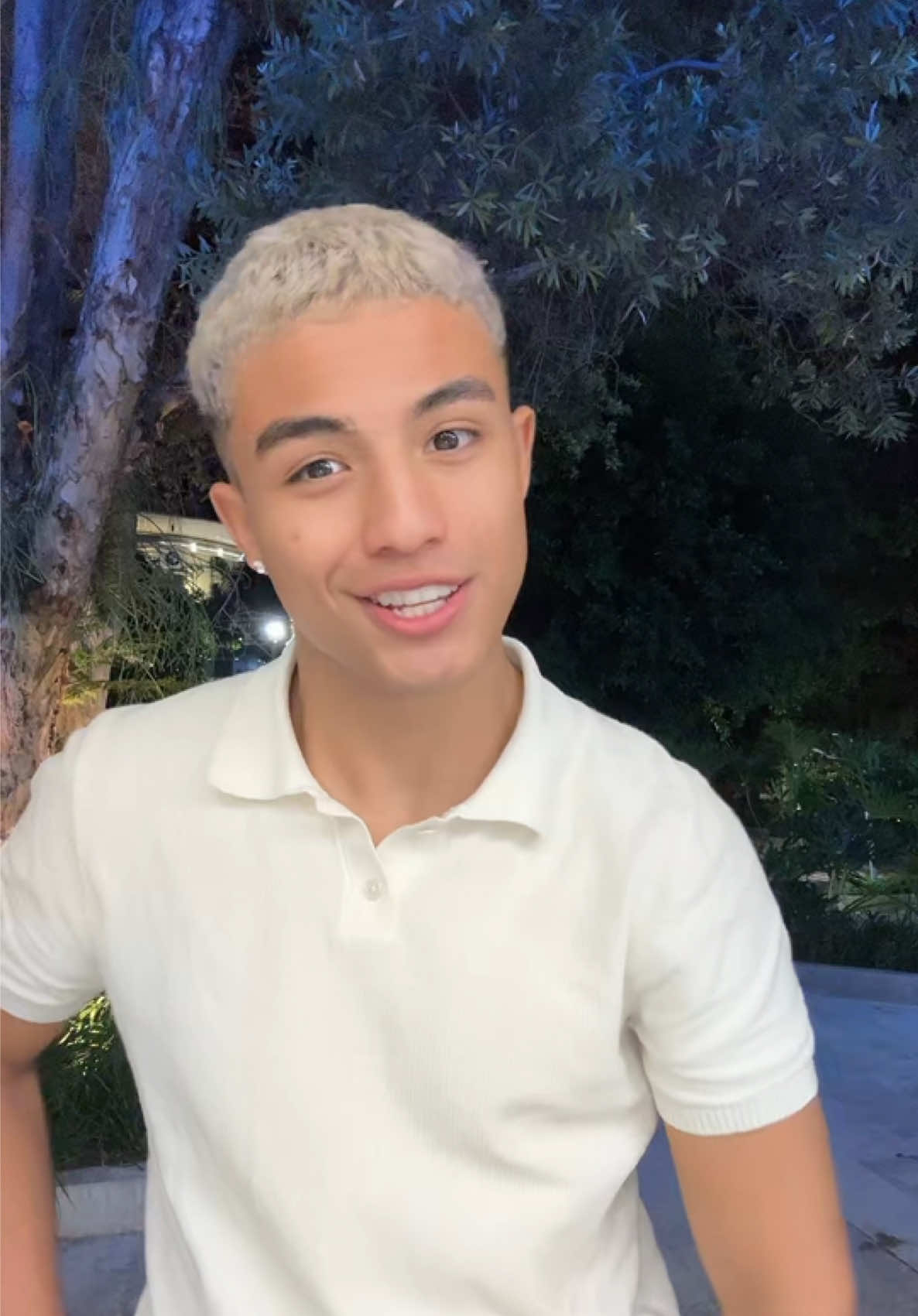 @𝐇𝐮𝐠𝐨 🦦