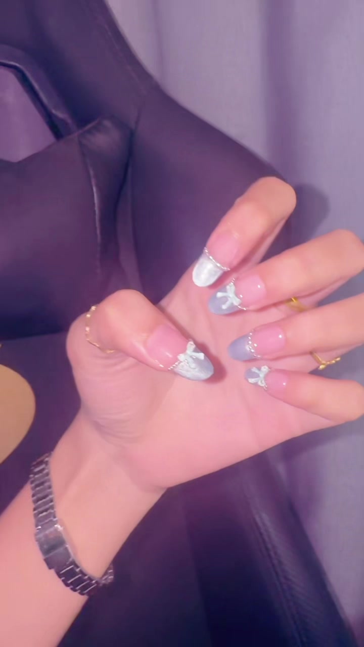@M 🎀