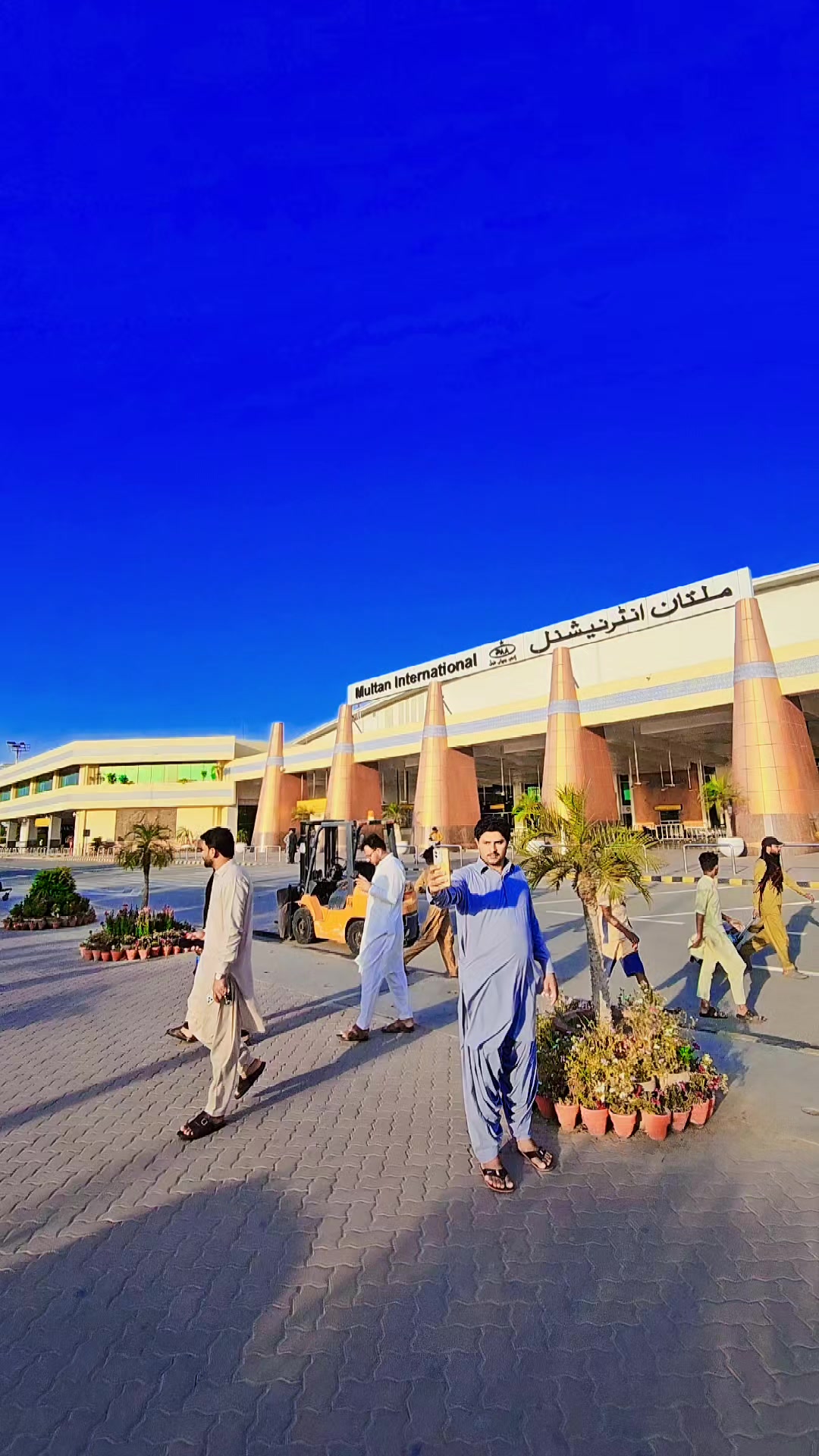 @پردیسی
