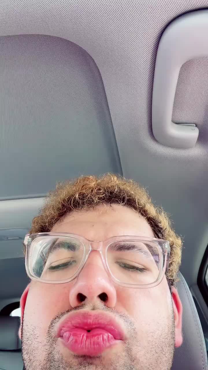 @🦋