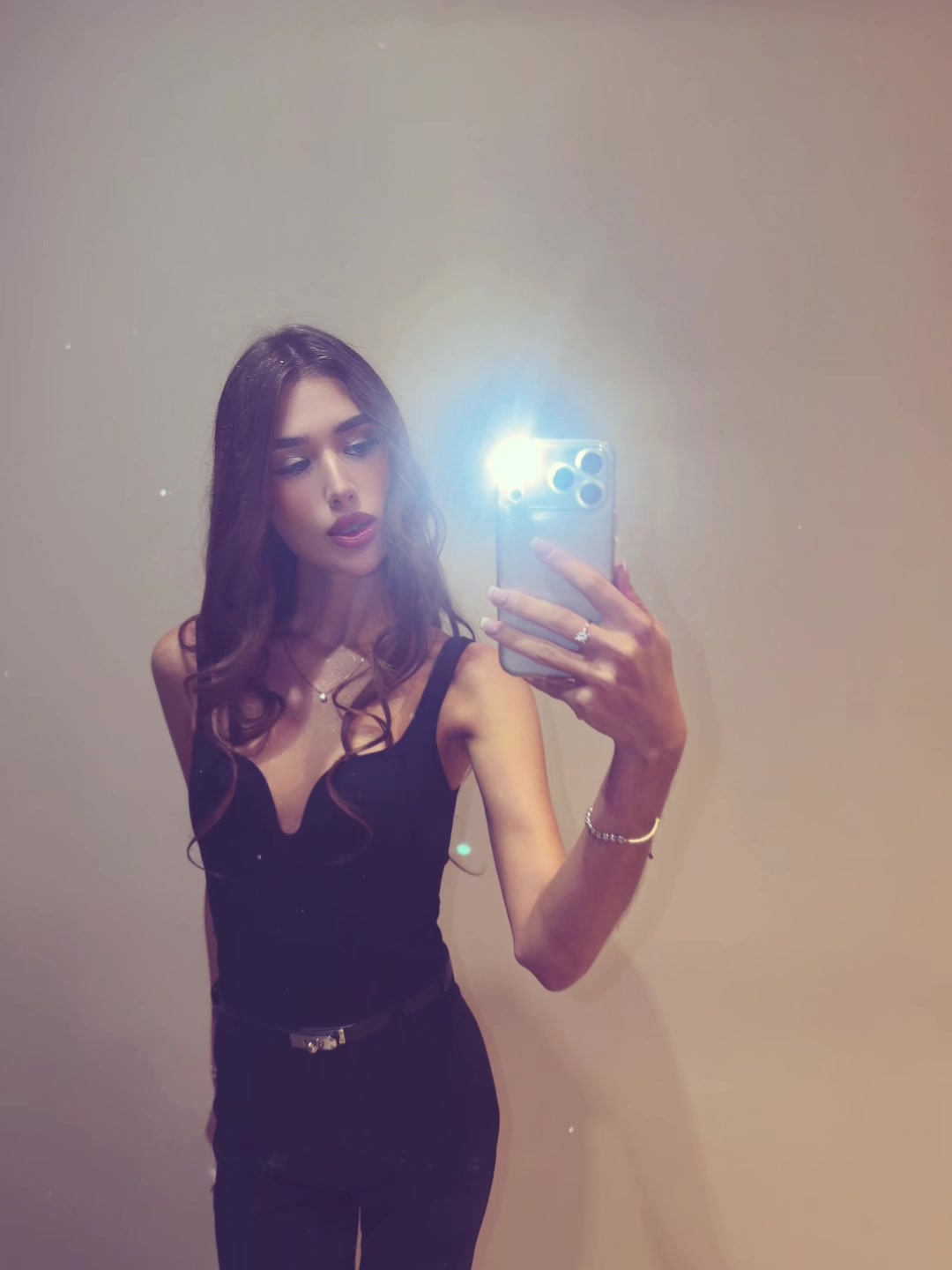 @11llyy777