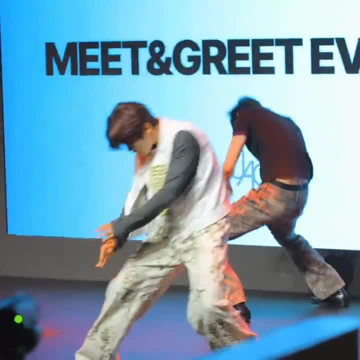 @9XDC9