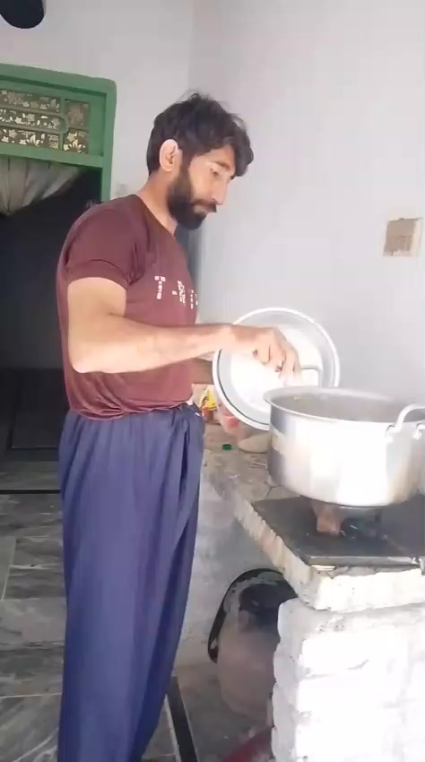 @LewanEe_Khan