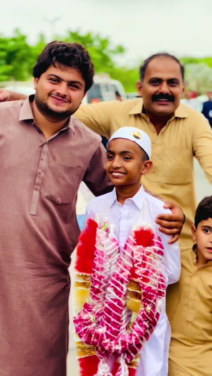 @comrade Sindhi 🚩🤨💫bananas