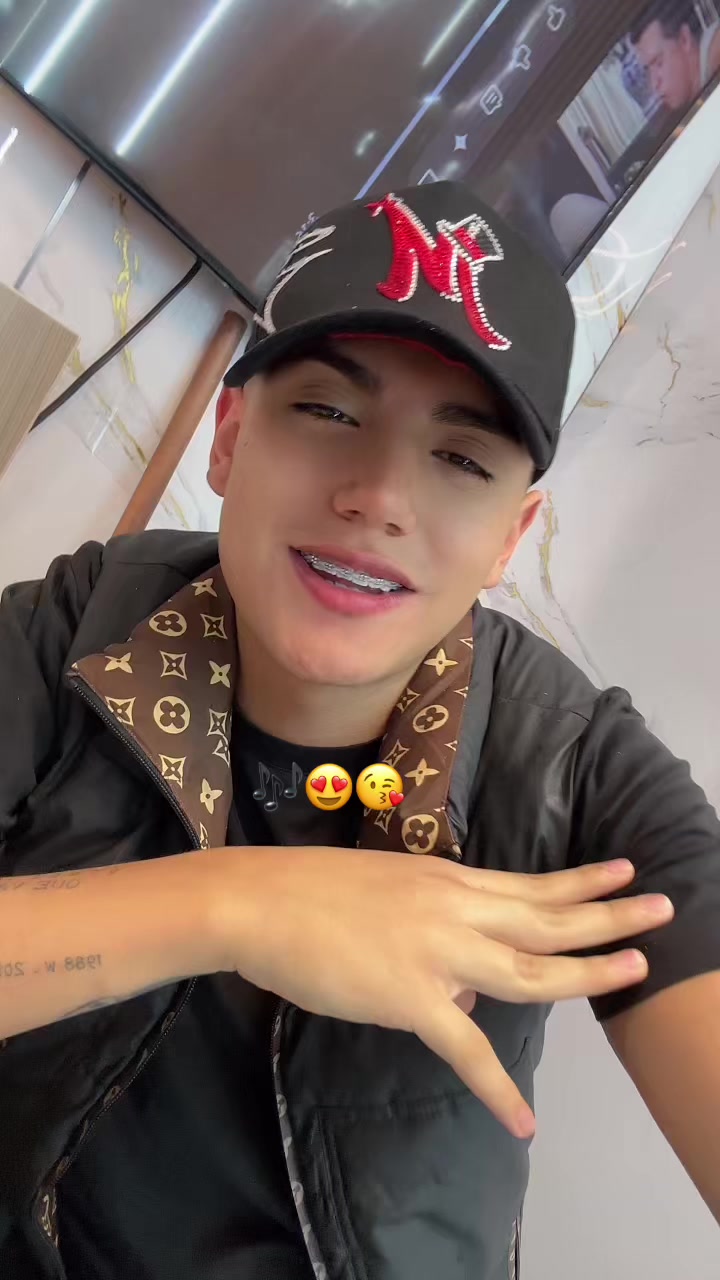 @Santi reyes 🤴