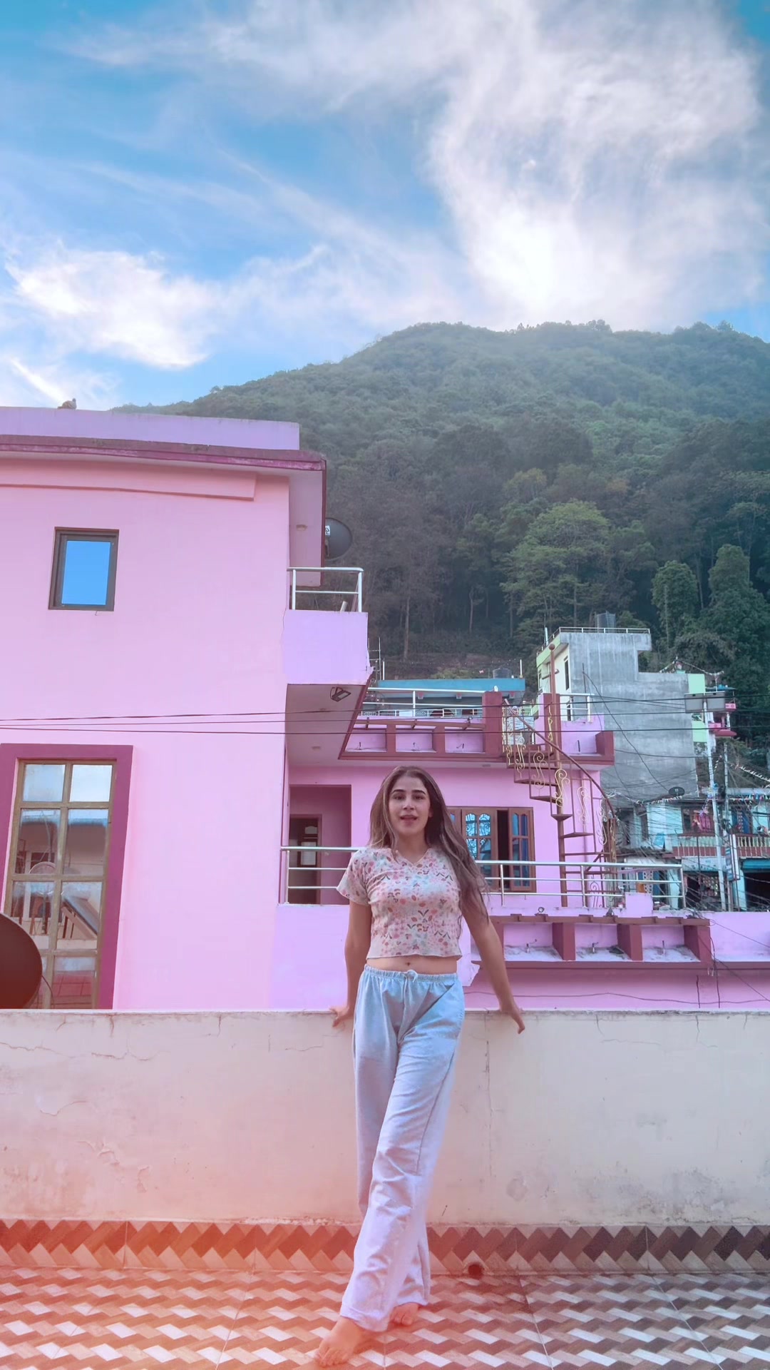 @SIMRAN ADHIKARI🇨🇦🇳🇵