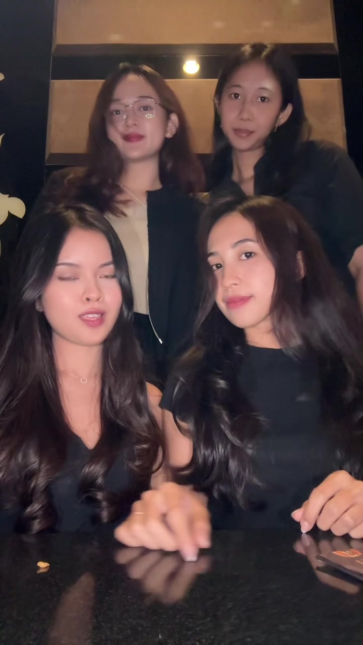 @Reinaa