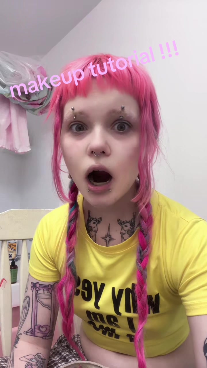 @kneesock