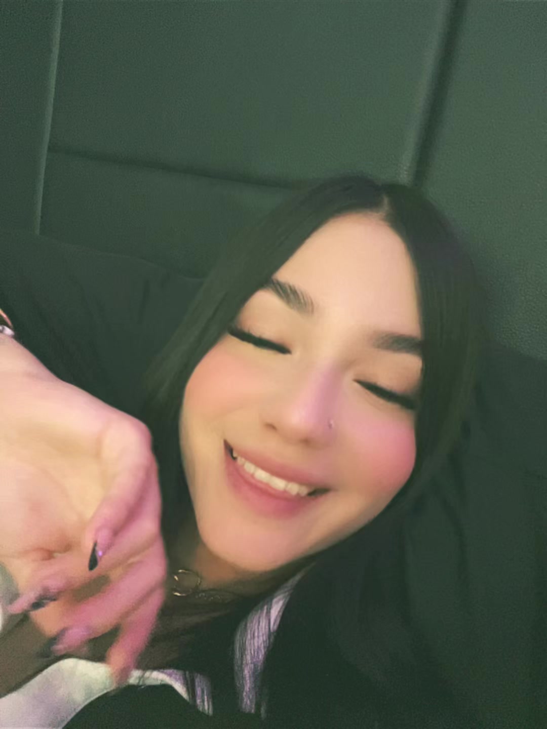 @🖤