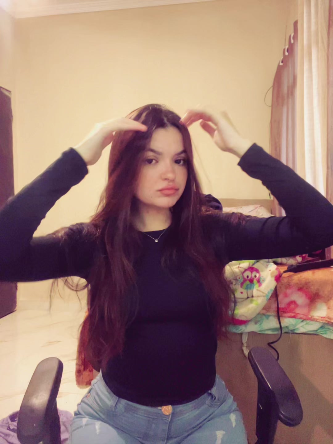 @𝓠ue𝓠ue.  ♛