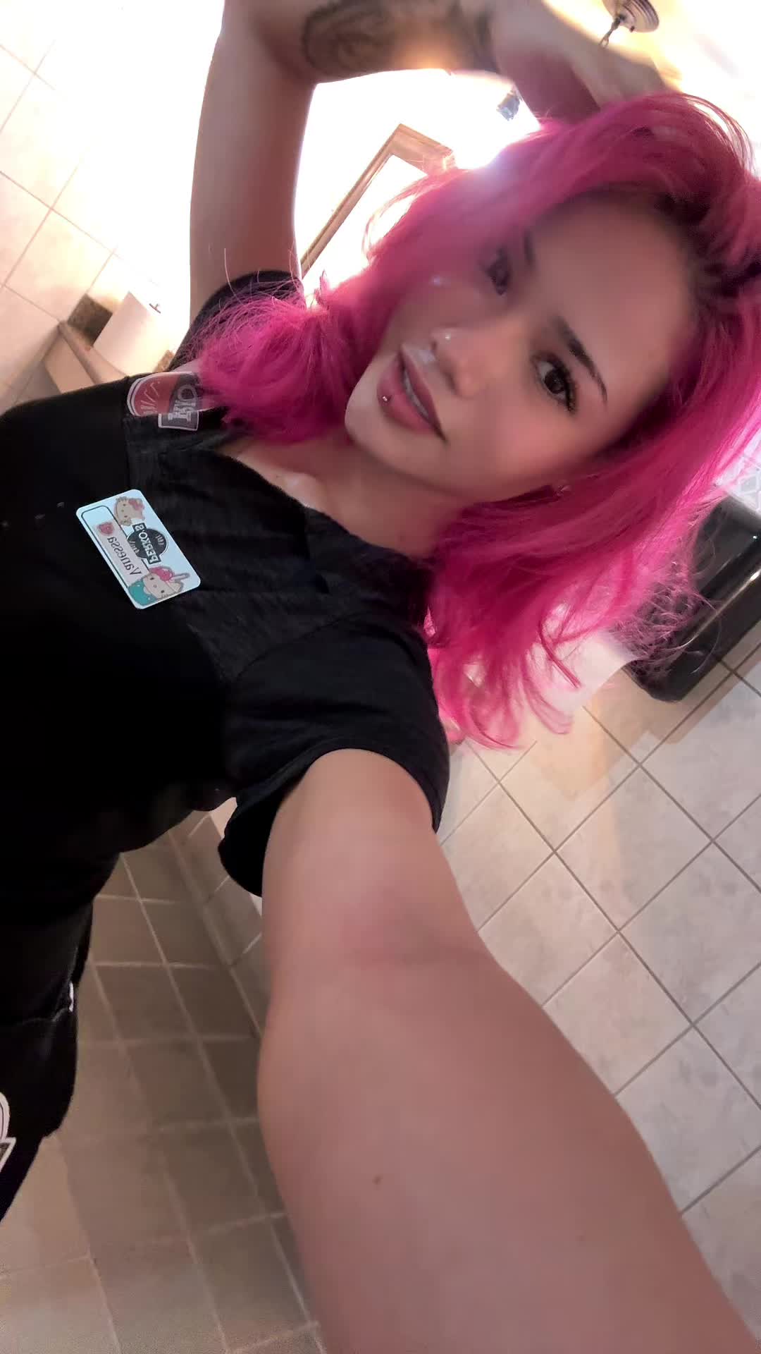 @vanessasherlynn