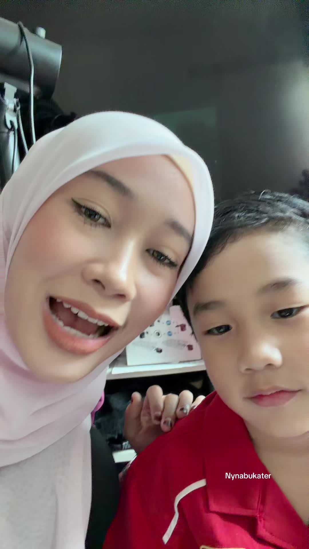 @Nynabukater