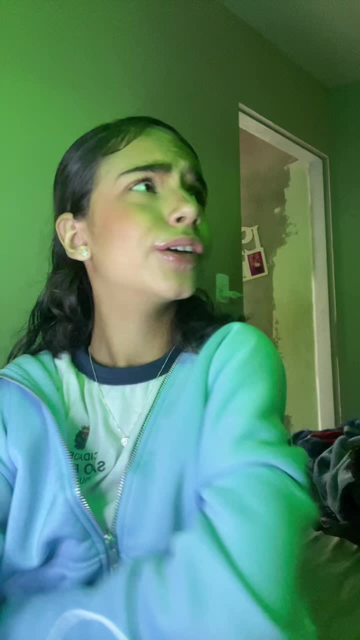 @larafamiliamadrona