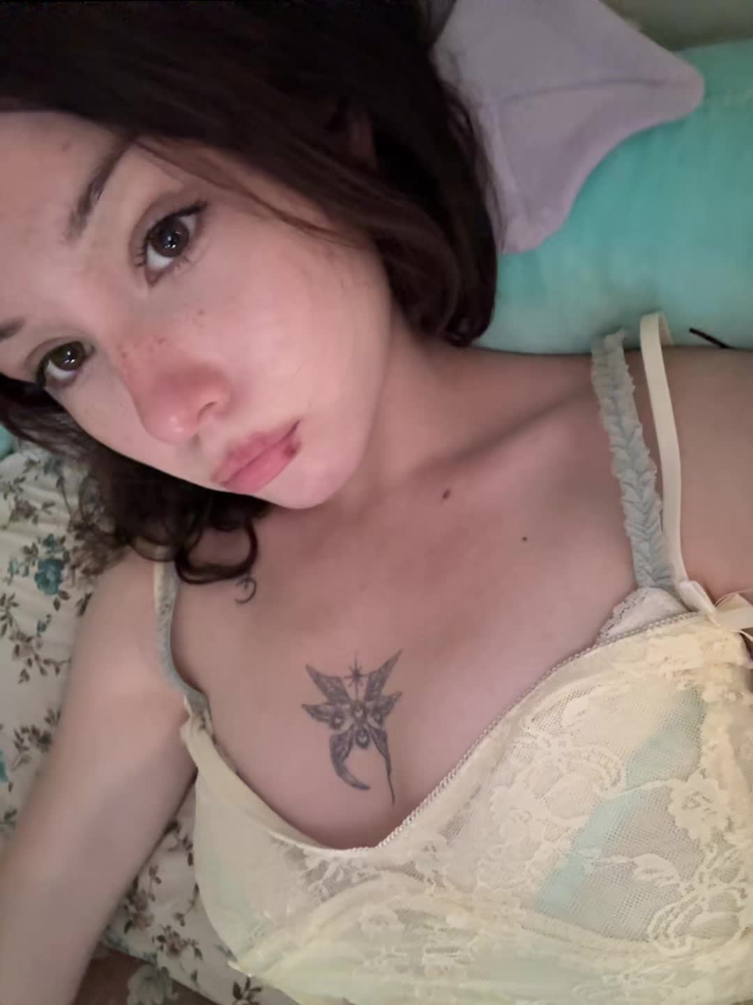 @👅