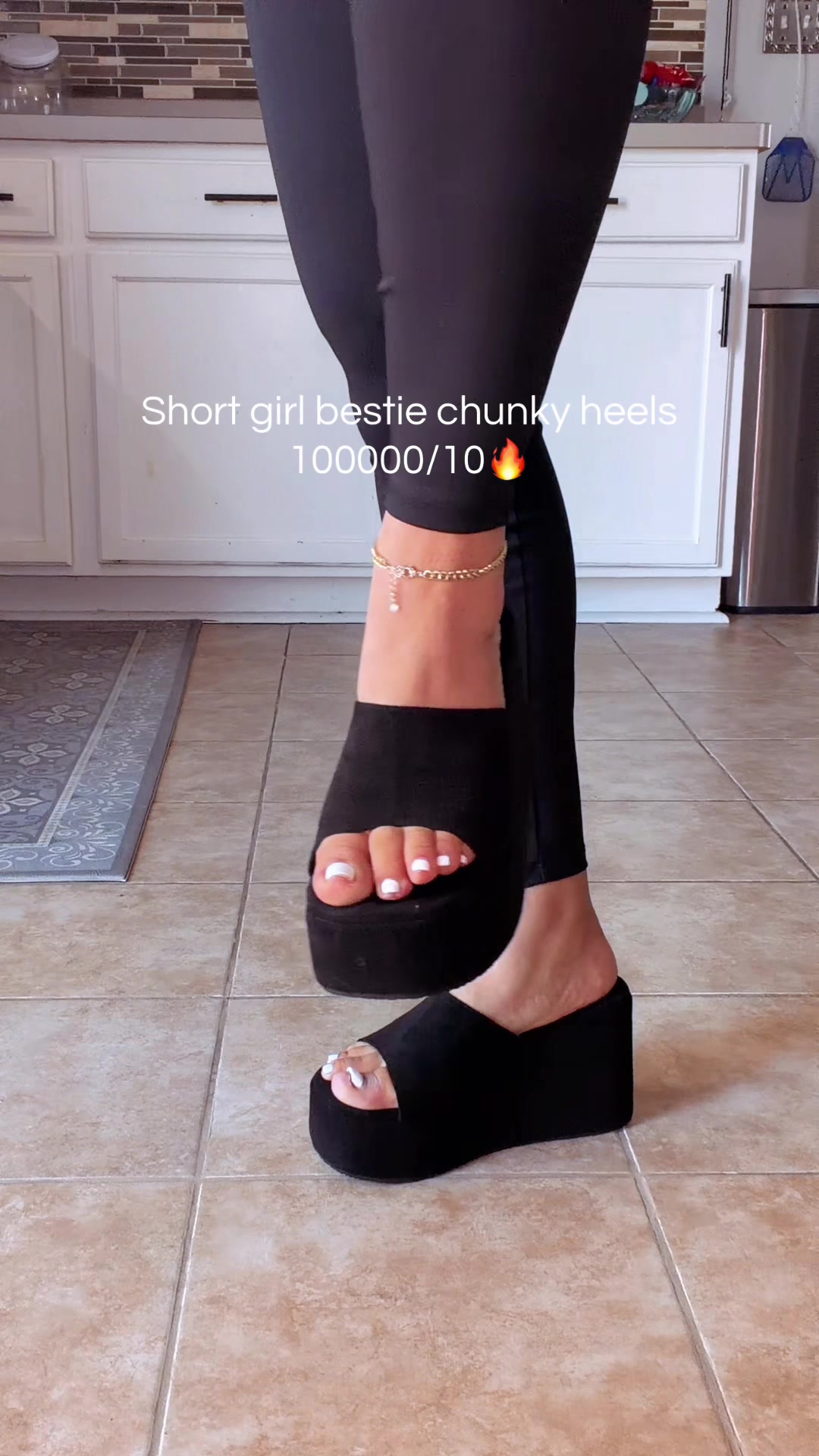 @iamkaty. | Short Girl Style