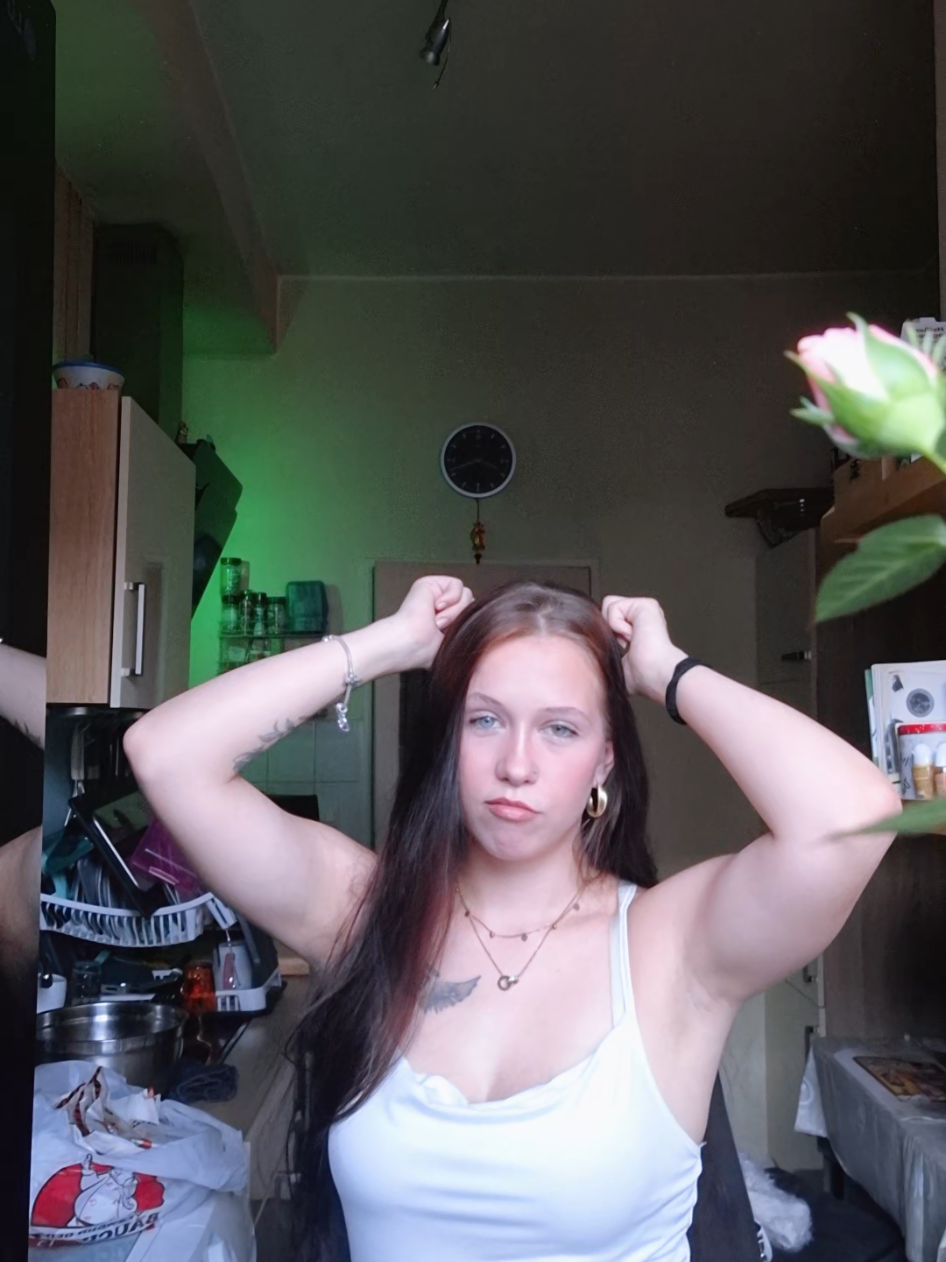 @Lara