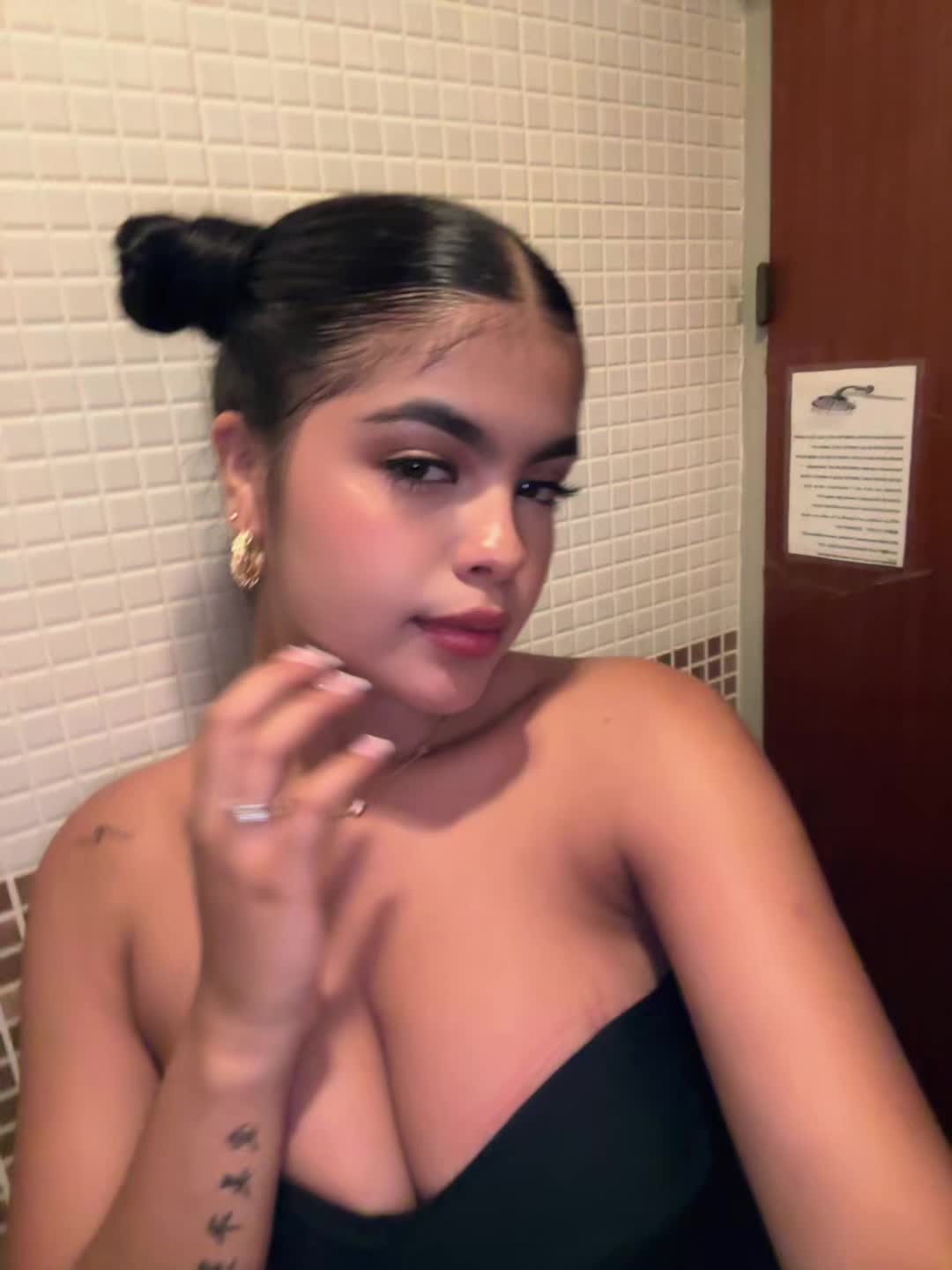 @b a d
