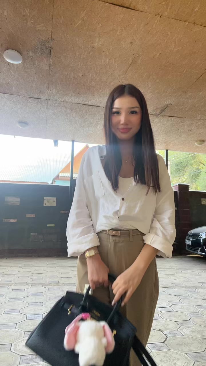 @🐰