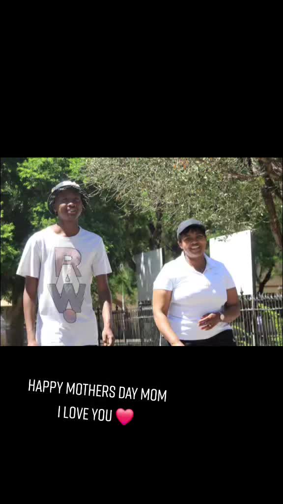 @Khathaza Umsholozi
