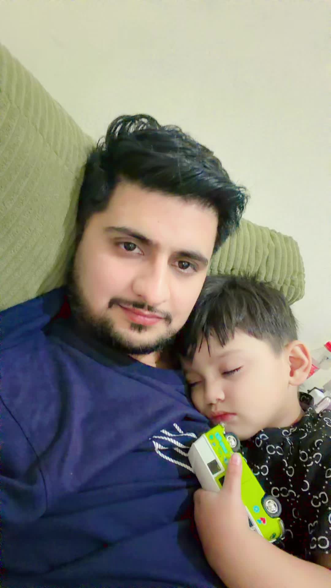 @Zeeshan_Vlogs