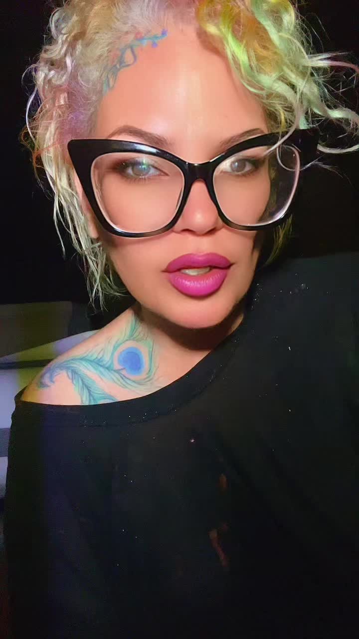 @CaptainBella
