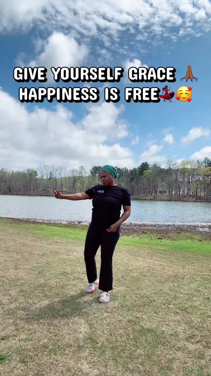@Ekenei(pronounced E-Ken-I)🇱🇷