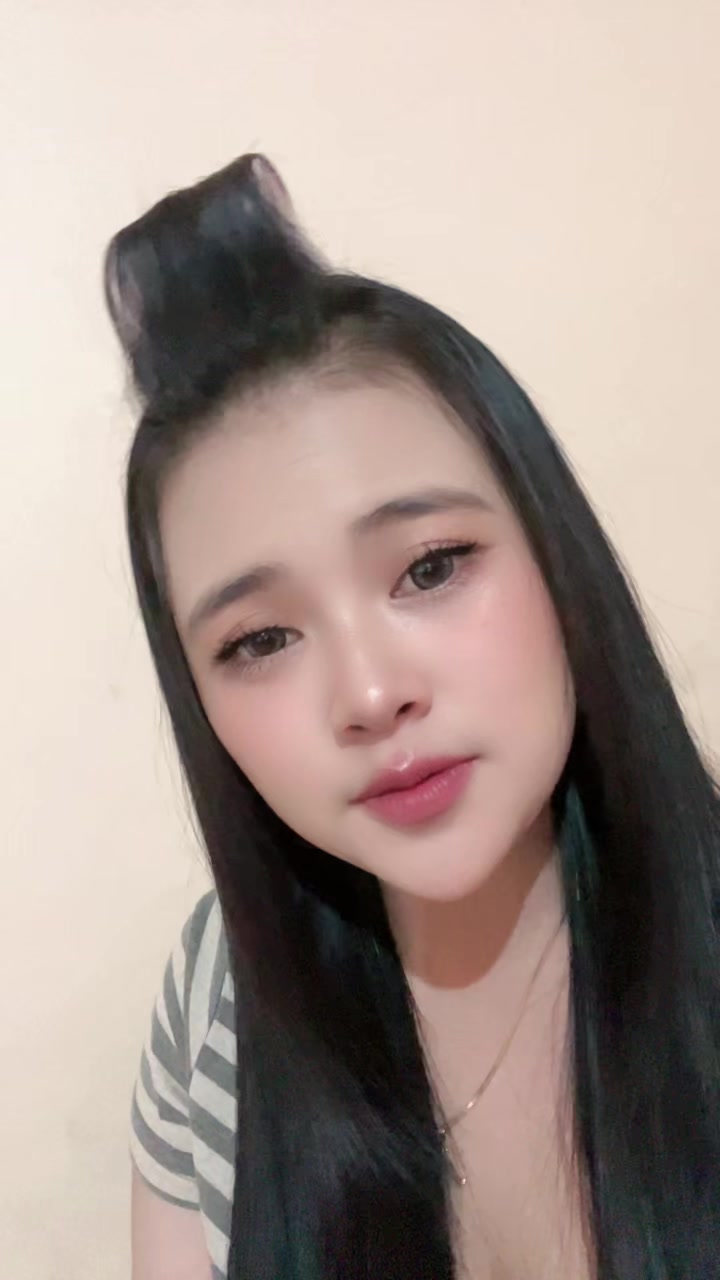 @Anggunamelya27