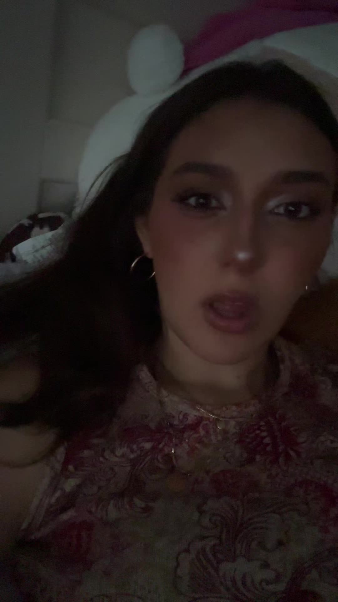 @:3
