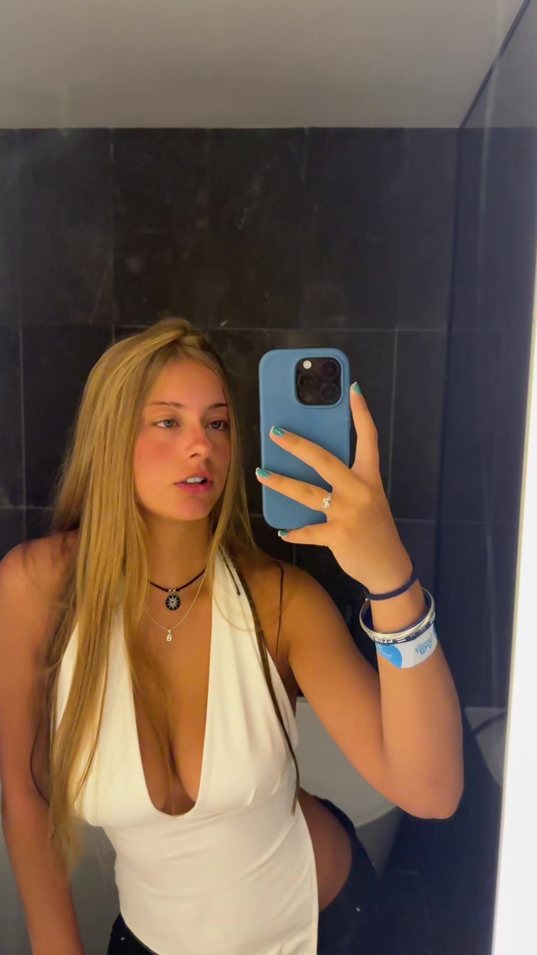 @B&aacute;rbara 🪩