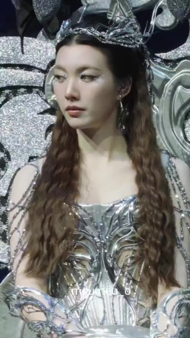 @━ ёccё𝘥ёח†𝑒ṧꭵꪋṧ† :・゚✧