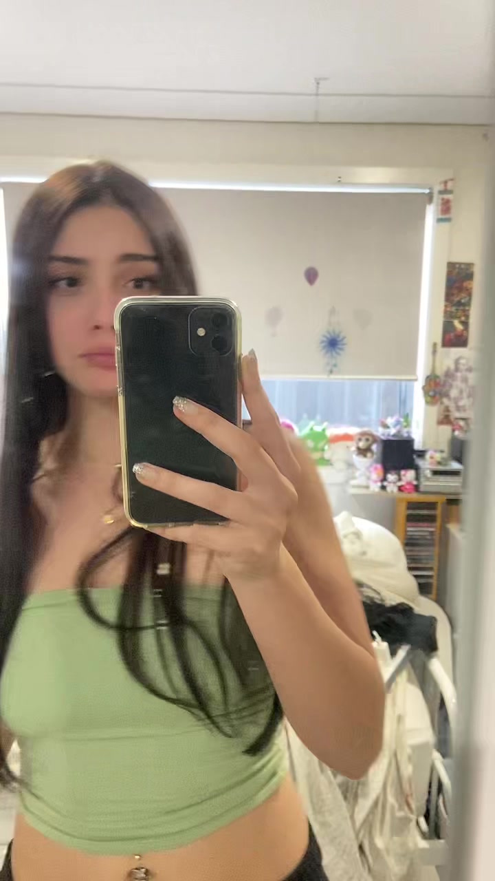 @Ella