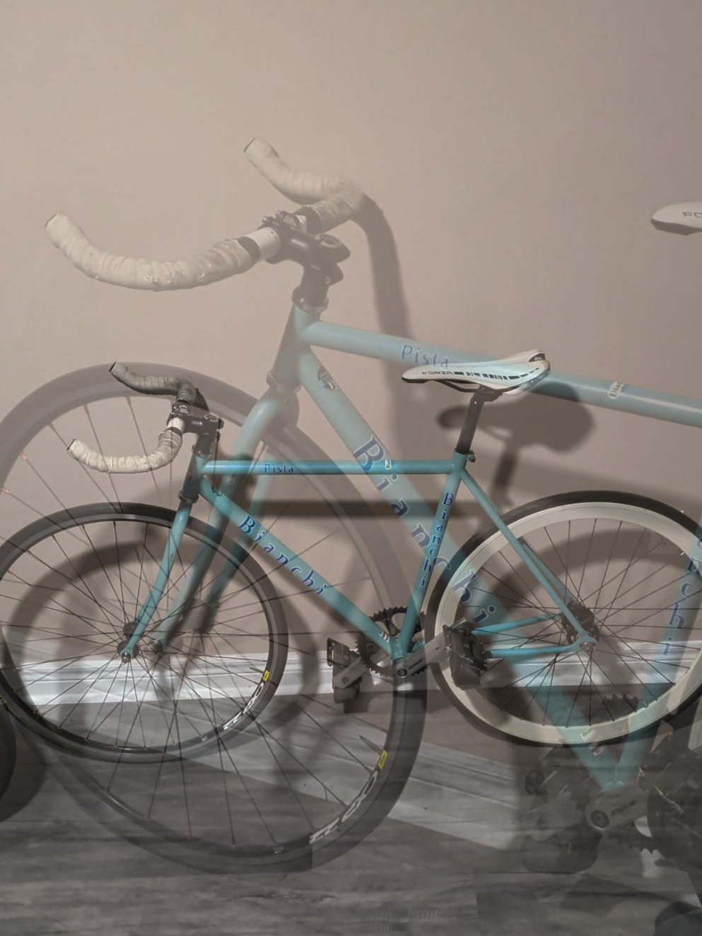 @zee.bmx