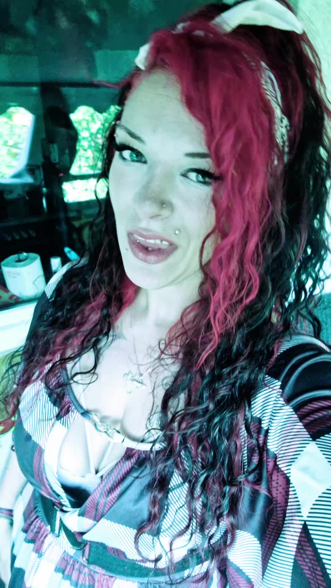 @🖤💛Jenni🖤💛