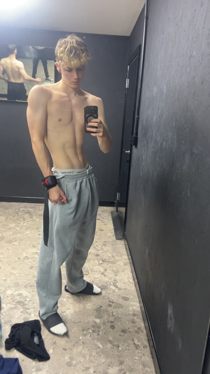 @zhallo