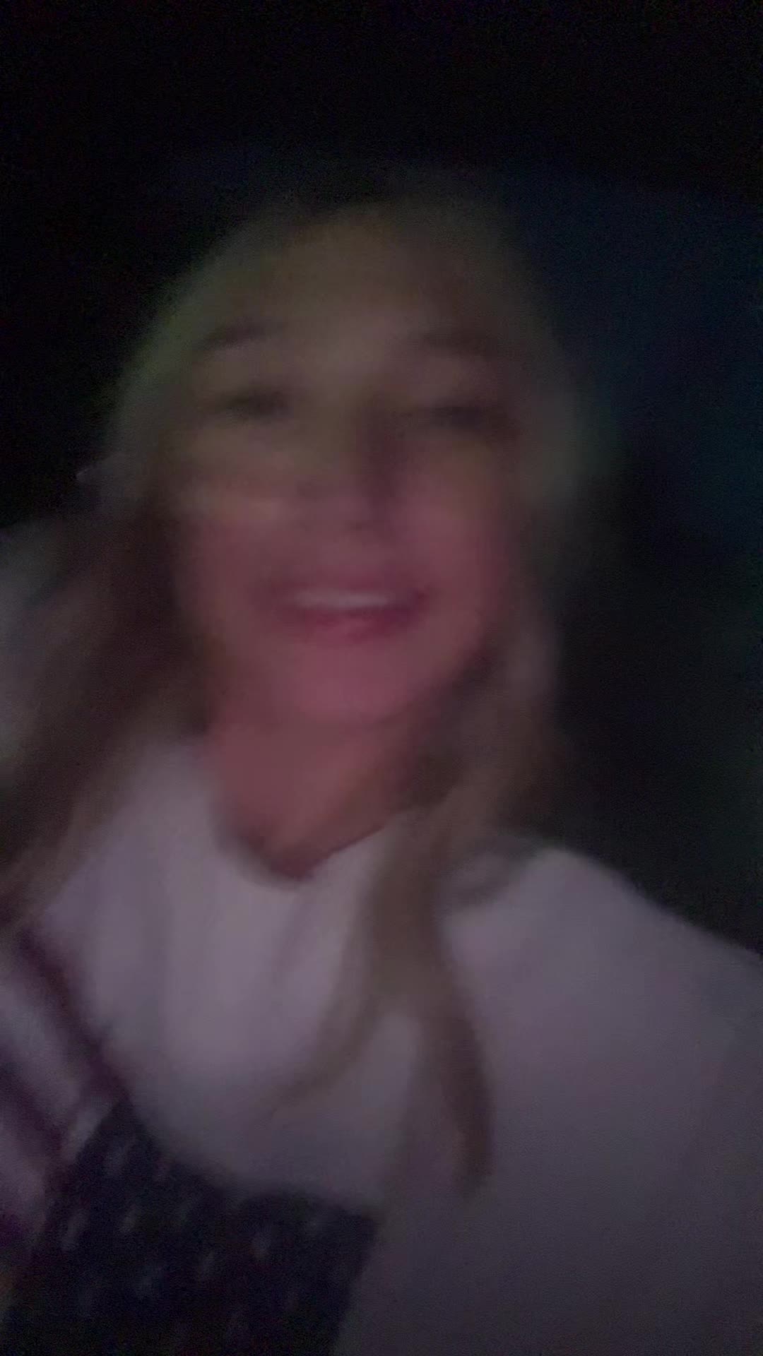 @henslea.Ilyse