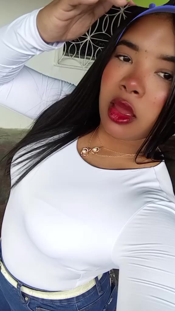 @👸Y