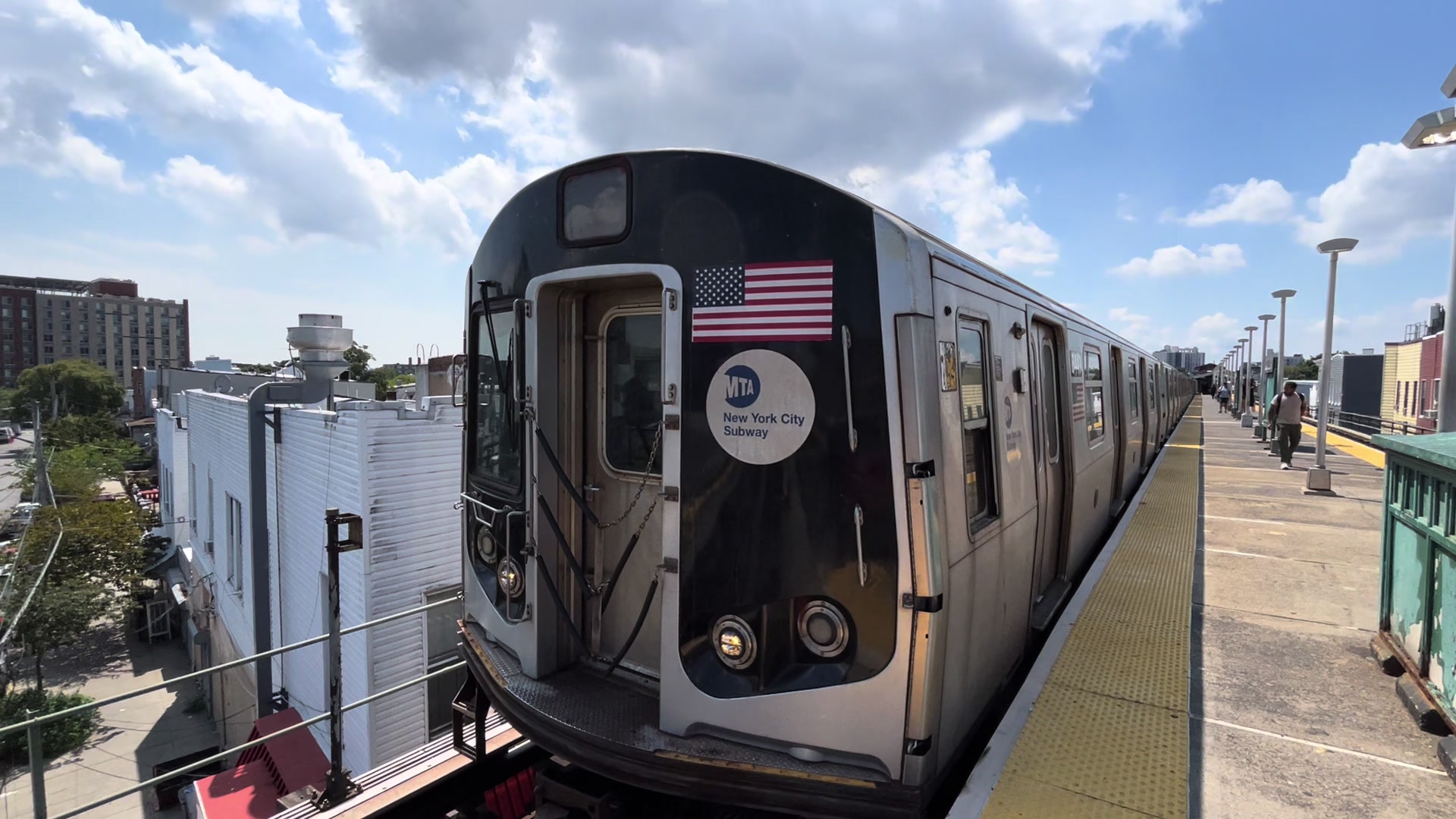 @R32 (J) train official